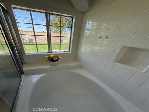 13679  Iroquois  , Tustin, CA