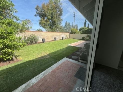 13679  Iroquois  , Tustin, CA