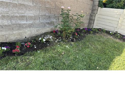 13679  Iroquois  , Tustin, CA