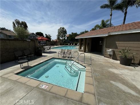 13679  Iroquois  , Tustin, CA