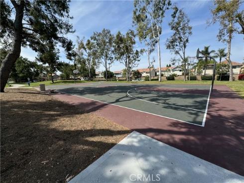 13679  Iroquois  , Tustin, CA