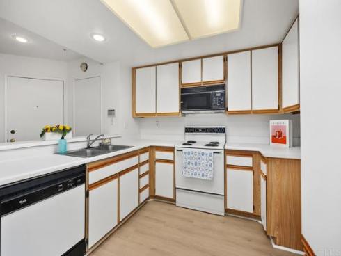 2800  Keller Dr.  306 , Tustin, CA