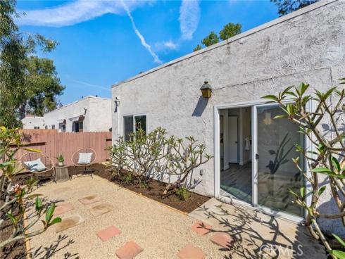 17572  Vandenberg  4  Lane, Tustin, CA