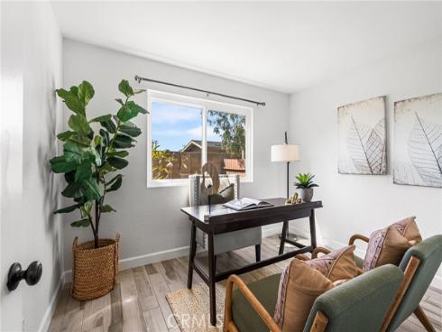 17572  Vandenberg  4  Lane, Tustin, CA