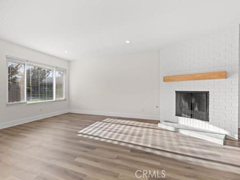 17621  17th  19C , Tustin, CA