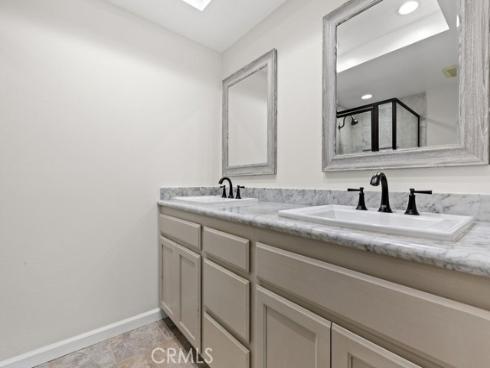 17621  17th  19C , Tustin, CA