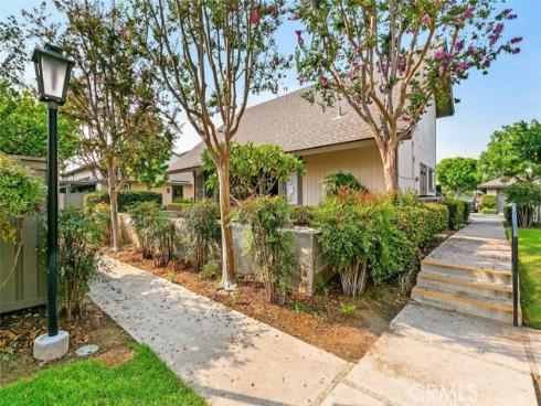 17351  Via Lindo  , Tustin, CA