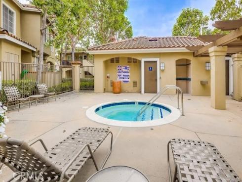 259  Gallery   Way, Tustin, CA