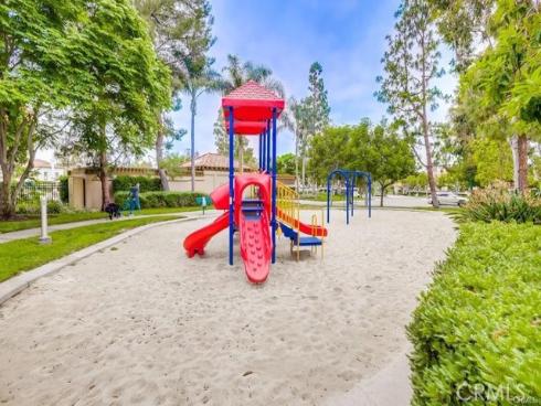 259  Gallery   Way, Tustin, CA