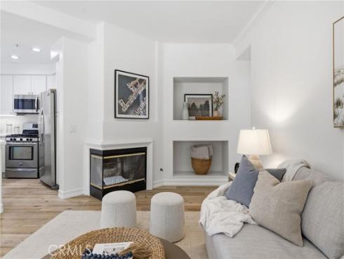 2659 Dietrich , Tustin, CA