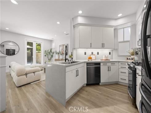 328  Flyers Ln  , Tustin, CA