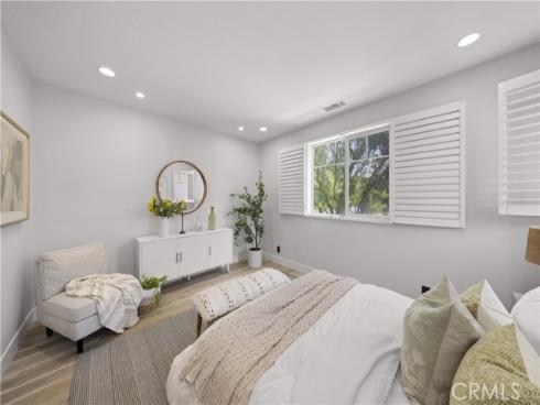 328  Flyers Ln  , Tustin, CA