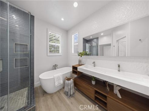 328  Flyers Ln  , Tustin, CA