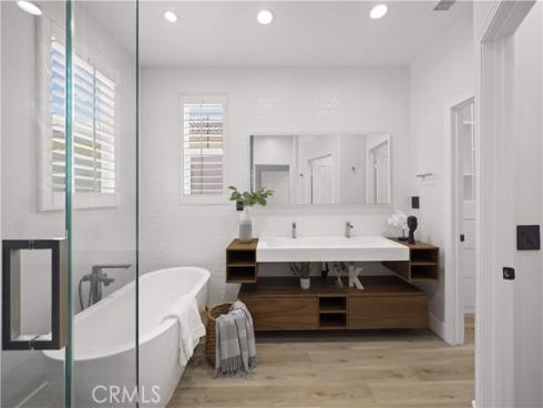 328  Flyers Ln  , Tustin, CA