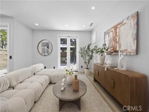 328  Flyers Ln  , Tustin, CA