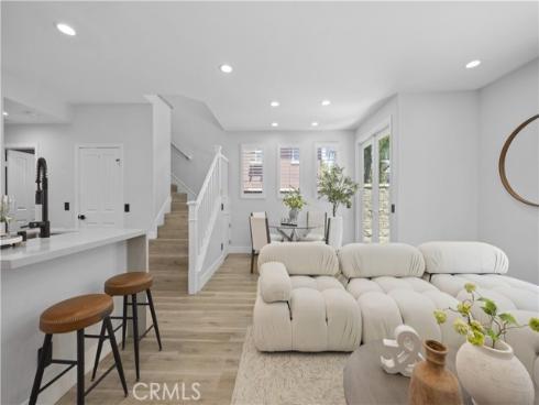 328  Flyers Ln  , Tustin, CA