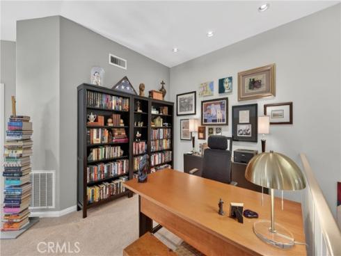 2531  Aquasanta  , Tustin, CA