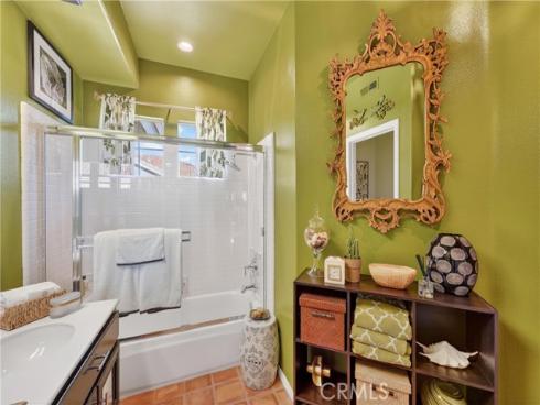 2531  Aquasanta  , Tustin, CA