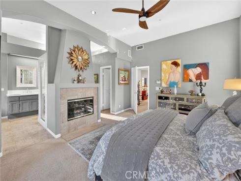 2531  Aquasanta  , Tustin, CA