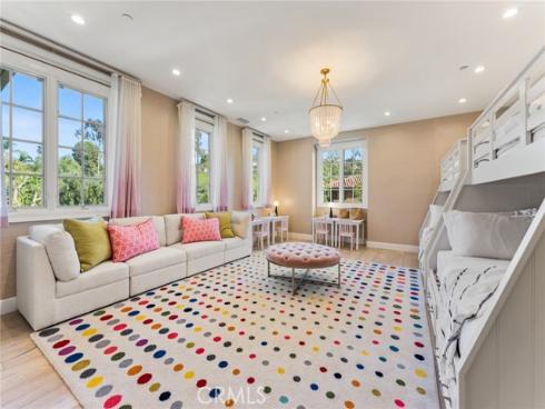 11765  Riehl  , Tustin, CA