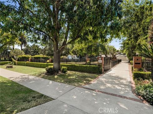 440 W Main Street , Tustin, CA
