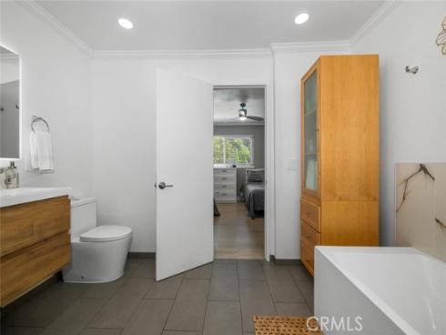 1881 Mitchell 124 Avenue, Tustin, CA