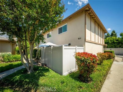 1881 Mitchell 124 Avenue, Tustin, CA