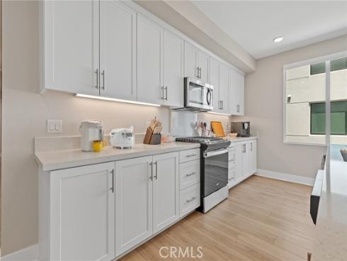 16289 Dawn Way 209 , Tustin, CA