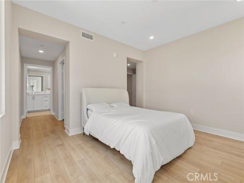 16289 Dawn Way 209 , Tustin, CA