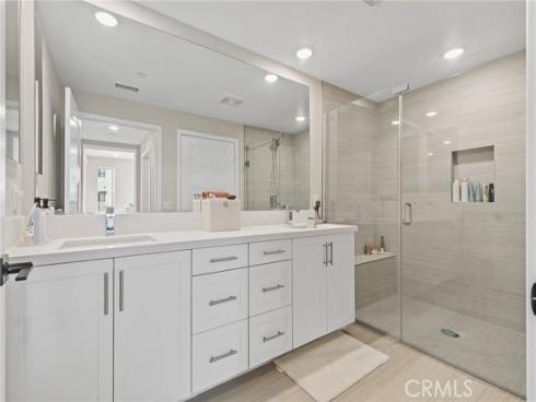 16289 Dawn Way 209 , Tustin, CA