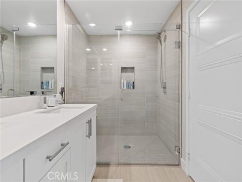 16289 Dawn Way 209 , Tustin, CA