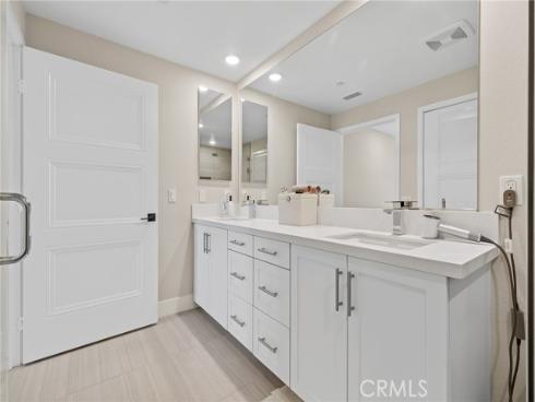 16289 Dawn Way 209 , Tustin, CA