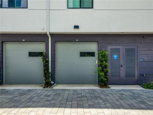 16289 Dawn Way 209 , Tustin, CA