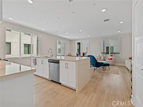 16289 Dawn Way 209 , Tustin, CA