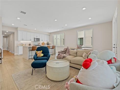16289 Dawn Way 209 , Tustin, CA