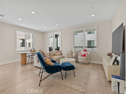 16289 Dawn Way 209 , Tustin, CA