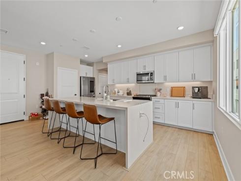 16289 Dawn Way 209 , Tustin, CA