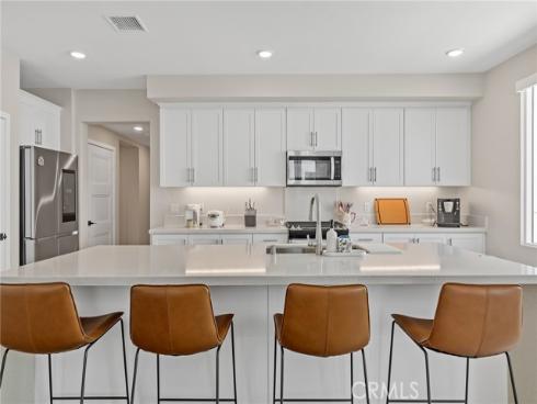 16289 Dawn Way 209 , Tustin, CA