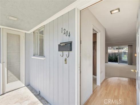 1204 E 1st Street, Tustin, CA
