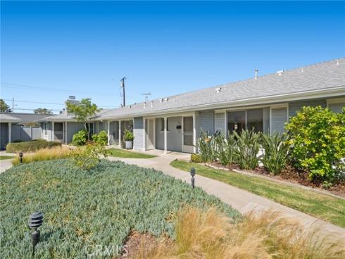 1204 E 1st Street, Tustin, CA