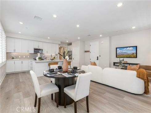 16175 Dawn 202 , Tustin, CA