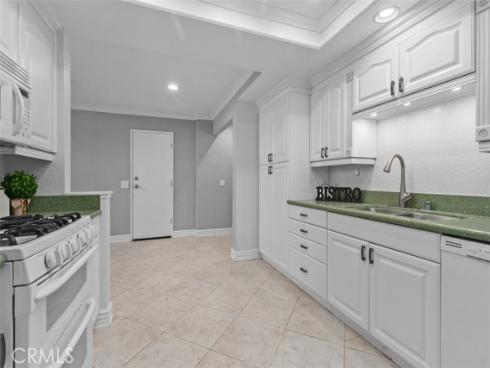 13595 Banyon , Tustin, CA