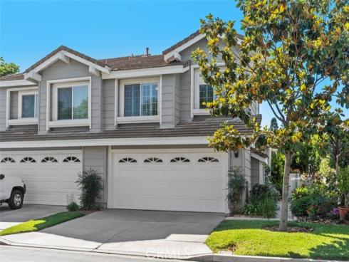 13595 Banyon , Tustin, CA