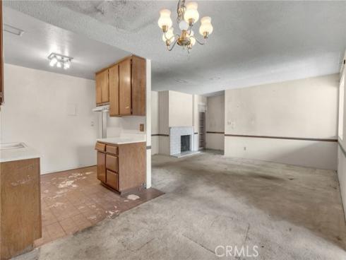 17574 Vandenberg 11 , Tustin, CA