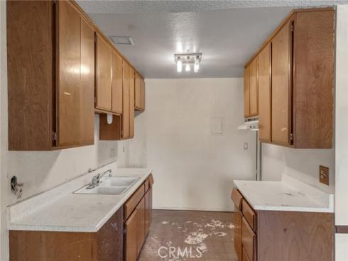 17574 Vandenberg 11 , Tustin, CA