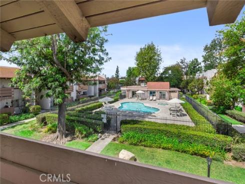 17574 Vandenberg 11 , Tustin, CA
