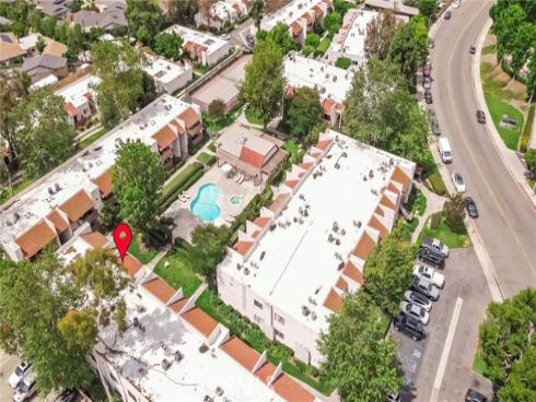 17574 Vandenberg 11 , Tustin, CA