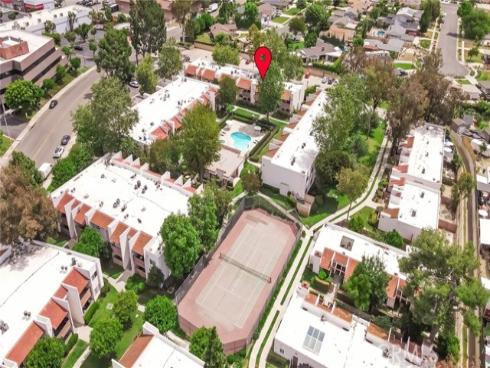 17574 Vandenberg 11 , Tustin, CA