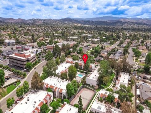 17574 Vandenberg 11 , Tustin, CA