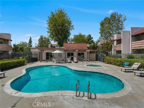 17574 Vandenberg 11 , Tustin, CA